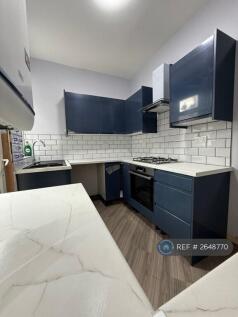 Kitchen Photo 1