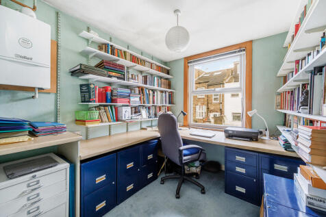 Coningsby Road (1...