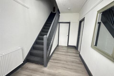 6kr.hall.jpg