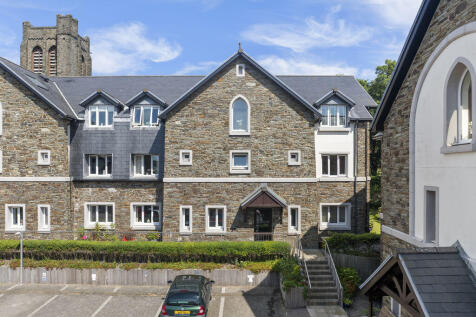 27 St Ninians Court