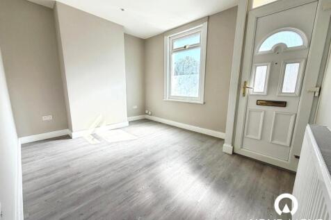 Charter Street, Chatham, Kent, ME4 photo 3