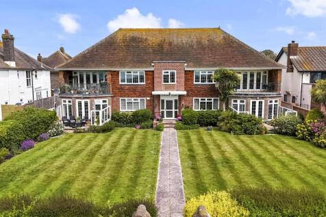 4 Cowdray Court-001.JPG