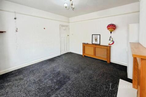 Old Bedford Road, Luton, Bedfordshire, LU2 photo 5