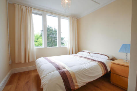 Double room to rent with kitchenette