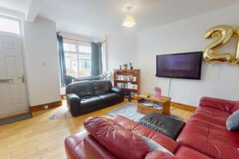 Manor Drive, Hyde Park, Leeds photo 5