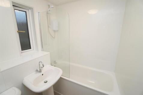 bathroom1.jpg