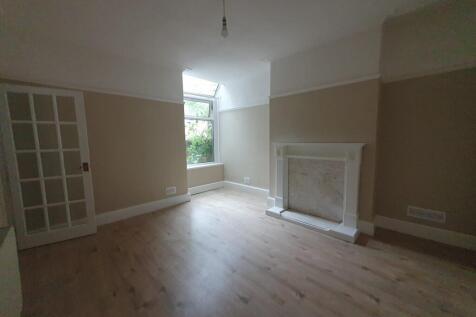 Redvers Drive, Orrell Park, L9 8BT photo 3