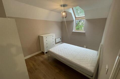 31 Burnage Lane, Manchester photo 4