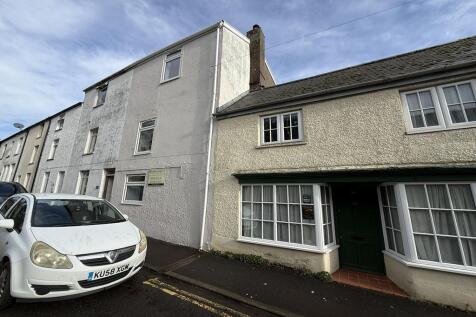 3 Bedroom Terraced for Rent