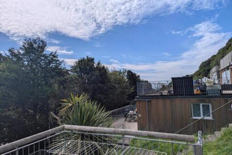 Looe, PL13 - property photo