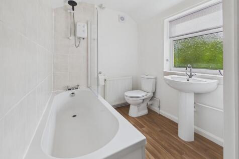 London Street, New Whittington, Chesterfield photo 3