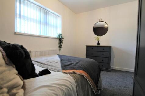 flat 3 room 26.JPG