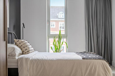 1408573-18-6989b2...