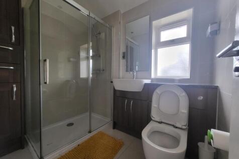 6 holland bathroom.JPG