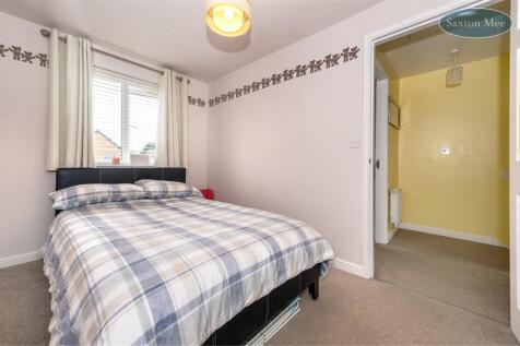 Crag Hill - bedroom 2 9982.jpg