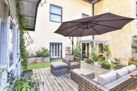 Patio / Decking