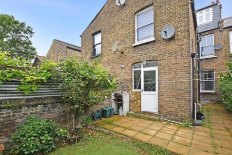 13-8304GCWT - GFF 121 Purves Road - Rear -Original