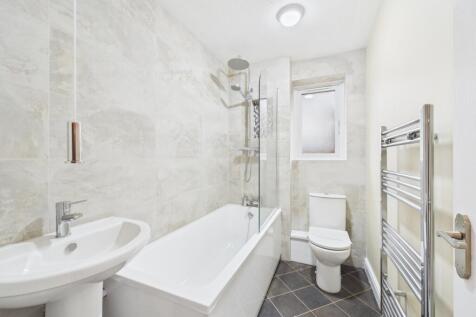 CAM02023G0-PR0184-STILL023