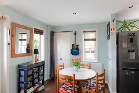 217 Bailbrook Lane-36.jpg