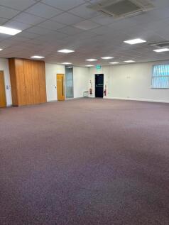 Commercial Property to rent Image 7
