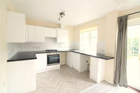 Acer Way, Havant, Hampshire, PO9 photo 2