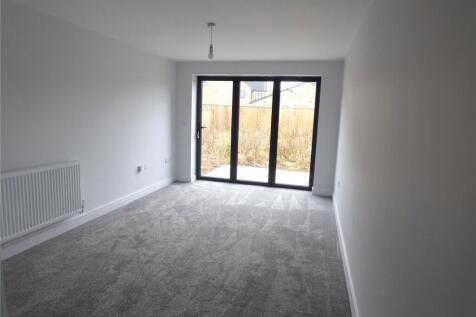 Halifax Road, Hightown, WF15 photo 4