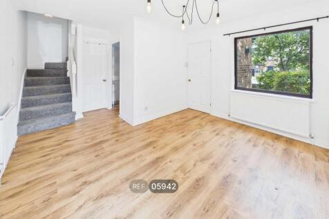 Summerfield Drive, Brotherton, WF11 9HY photo 3