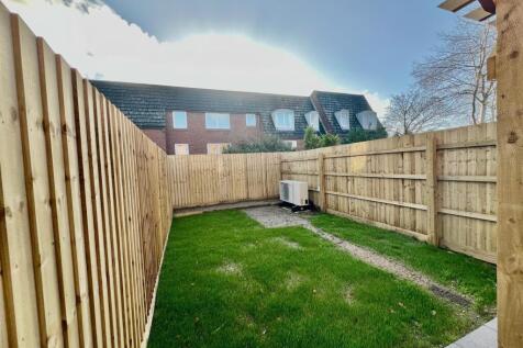 Merryn Mews back garden.jpg