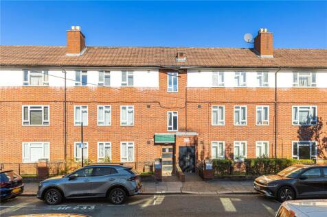 1-bed flat on Da Palma Court, Anselm Road, SW6, £2,385/mo