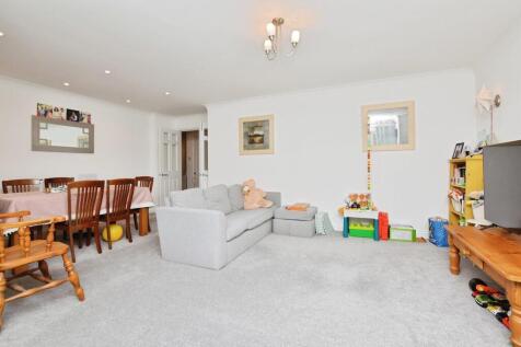 3468a2dd-Lounge 2...