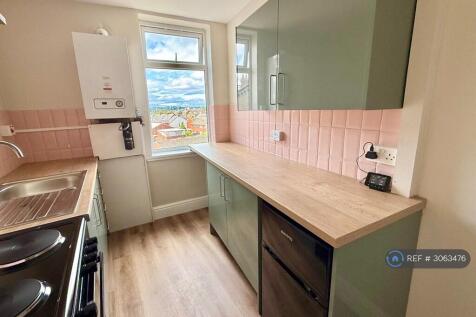 Cudworth, Barnsley, S72 photo 3
