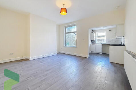 Hollins Grove Street, Darwen photo 3