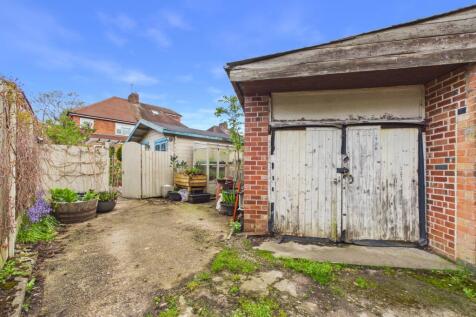 Garage &amp; Driveway