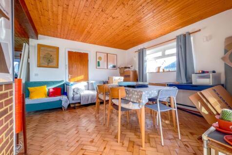 13 island view dinin