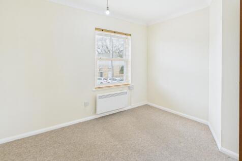 CAM02519G0-PR0356-STILL006