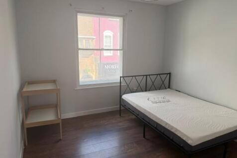 Bed 1.jpg