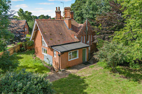 8659306-exterior2...