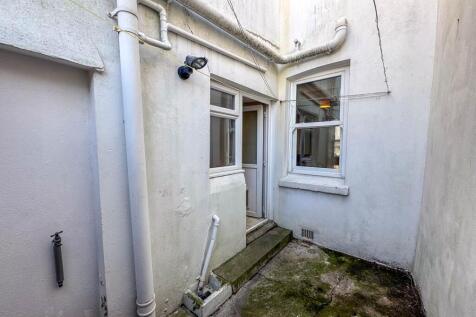 9 Willow Terrace, Douglas (19).jpg