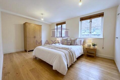 2-Bedroom Apartment with Parking ¿ Kingsley Mews, 