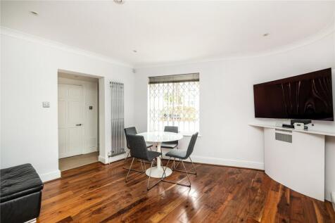 Open Plan Dining