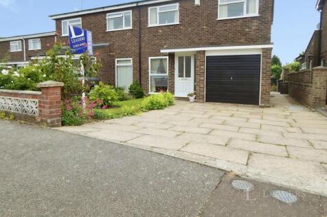 3-bed house on Harvey Close, Hethersett, Norwich, NR9, £1,150/mo
