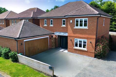 4-bed detached on Arbor Lane, Winnersh, Berkshire, RG41, £3,350/mo
