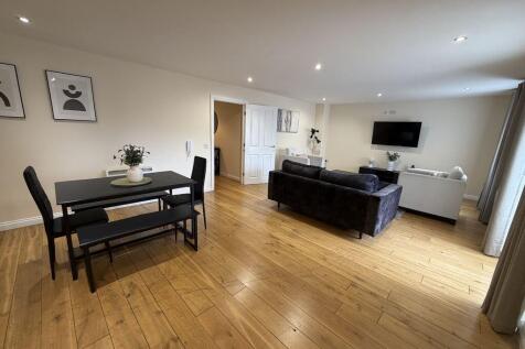 Cambridge Square, Linthorpe, Middlesbrough photo 5