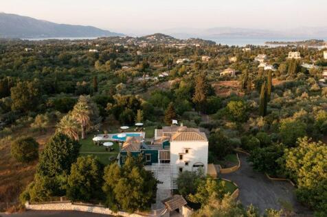 Drone of surroundings