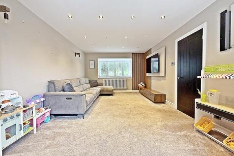 Open Plan Family Room/Dining area.