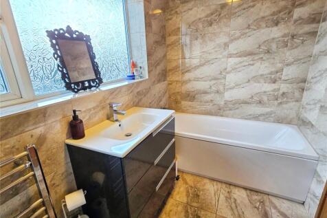 Bath/Shower Room