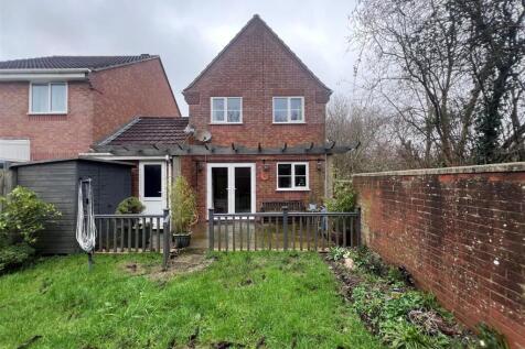 Rear garden 1.jpg