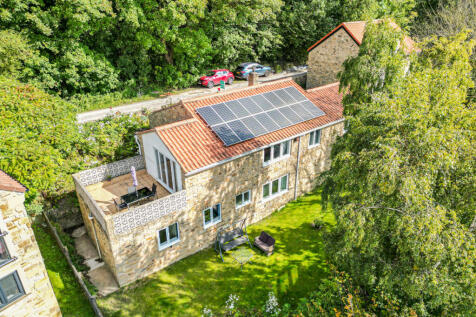 4 Bedroom Detached for Rent