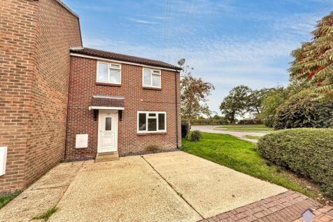 3-bed semi-detached on 9A, HARVEY COURT, BLACKFIELD, SO45 1SG, £1,650/mo