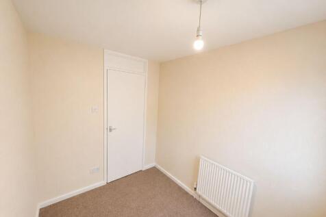 Moorville Close, Leeds, West Yorkshire, LS11 photo 5